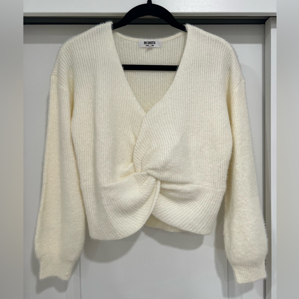 BB Dakota Cream V-Neck Sweater with Twisted Front
